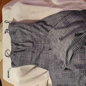 Forever 21 Houndstooth romper. Size med. Light material, spaghetti strap.